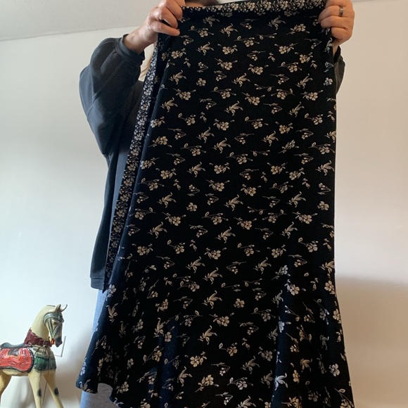Skirt flowery - Picture 2 of 2